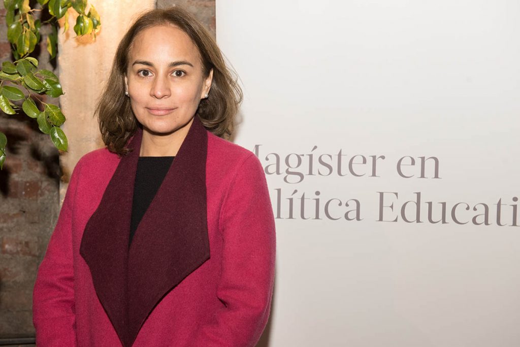 Paola Sevilla, académica y egresada del MPE: “El foco multidisciplinar ayuda a entender las problemáticas desde diversos ángulos” Paola Sevilla